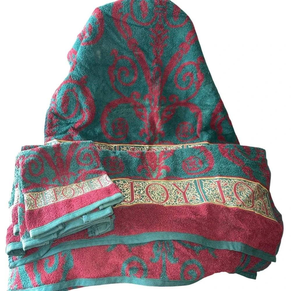 Santens Holiday Towels Set‎ Of 4 Green & Red 100% Cotton With Embroidered Joy